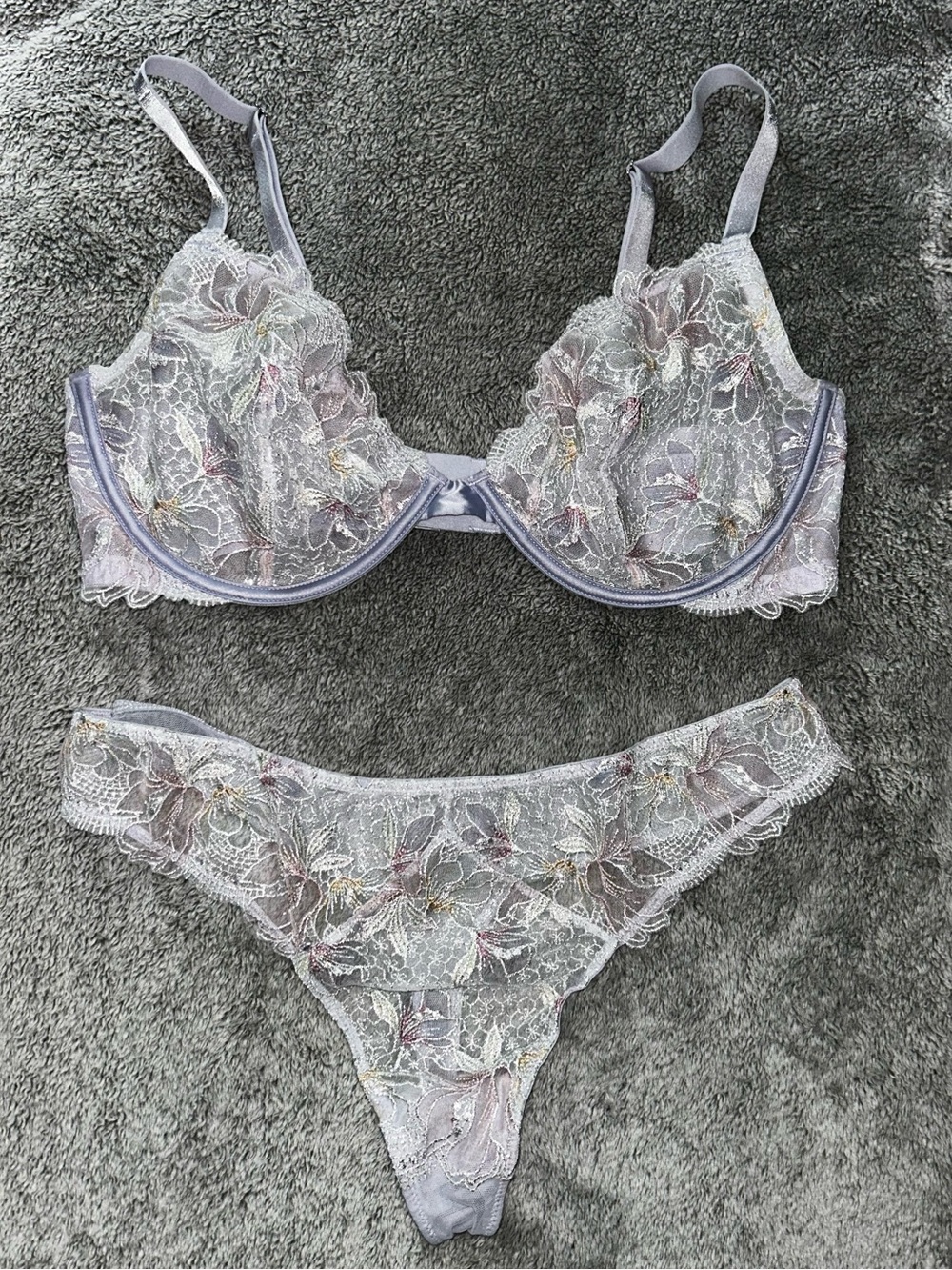 New! aerie Floral Lace Underwire Bra & Thong Set